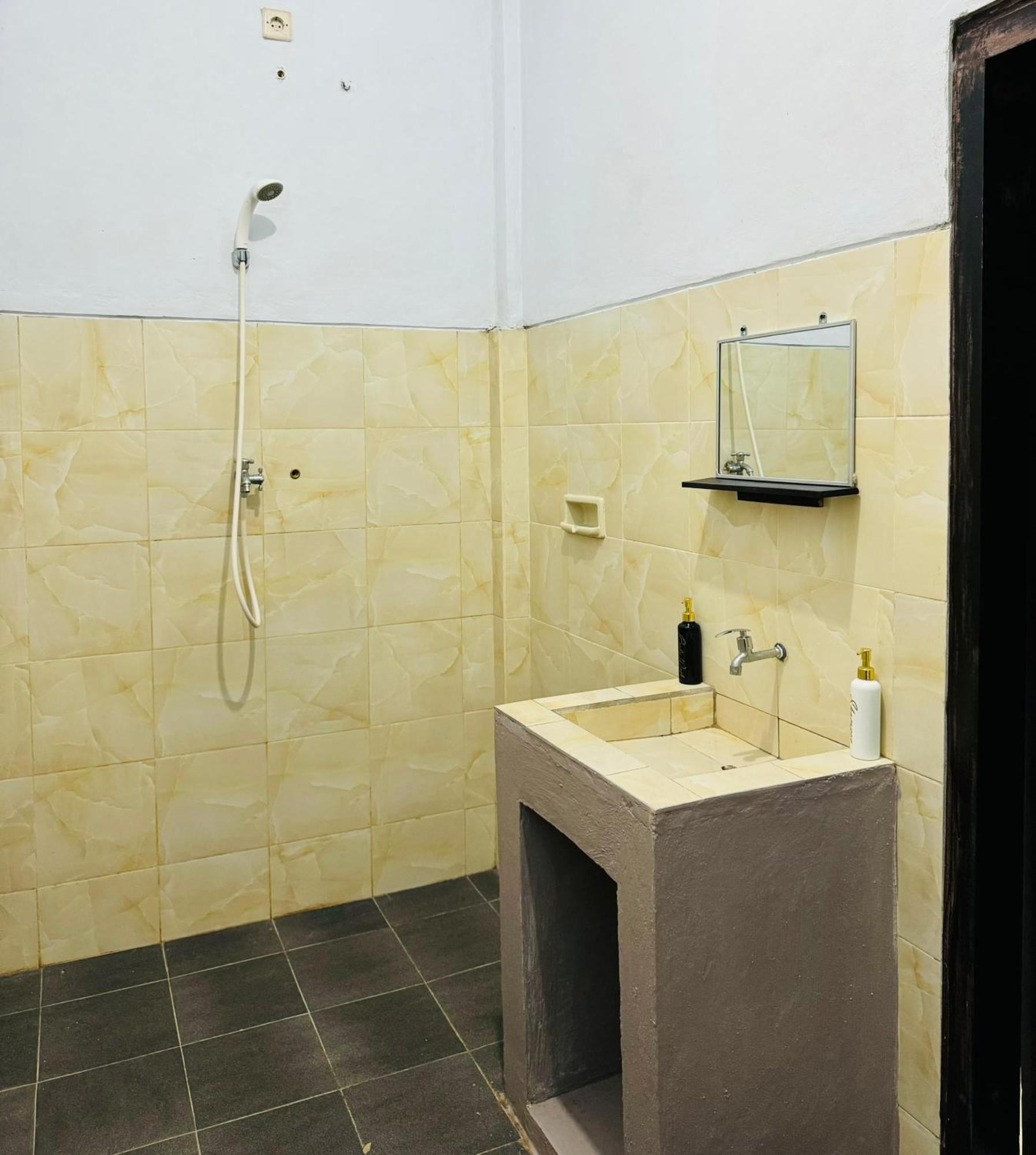Apartamento Biya Lumba Candidasa Exterior foto